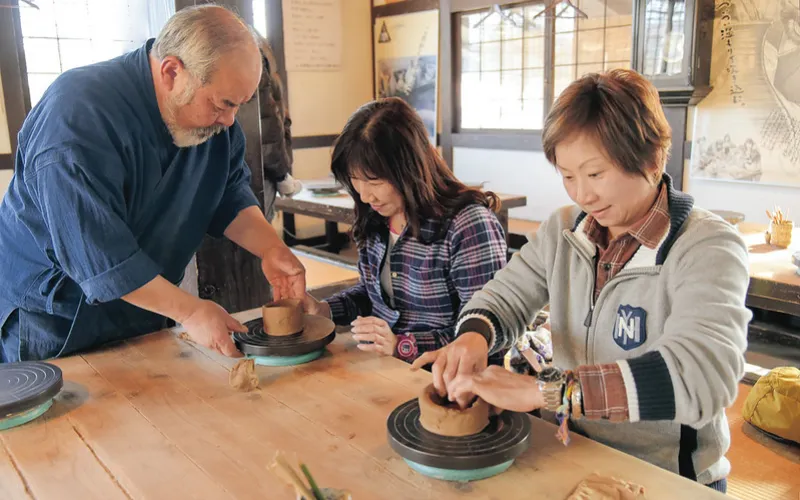 昔ながらの風景が広がる「たくみの里」の街並み